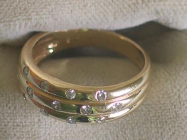 Preview: Eleganter Diamantring aus 585er Gelbgold, Größe 53, Gewicht: 3,9g