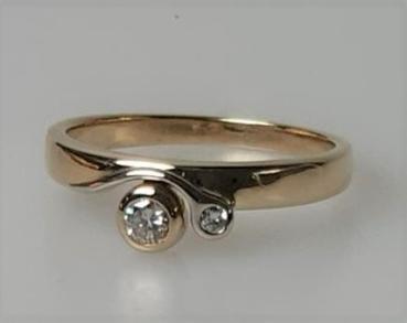 Preview: Diamantring aus 585er Gelbgold mit zwei Diamanten 0.21 ct. Größe 55, Gewicht: 3,3g
