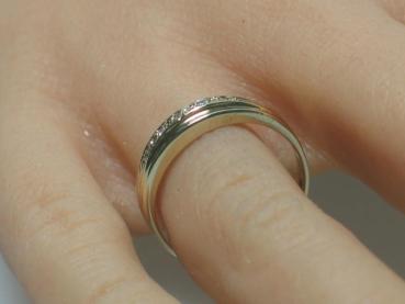 Schmucksteinring aus 333er Gold mit Zirkonia, Größe 54, Gewicht: 1,9g