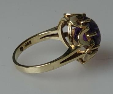 Amethystring mit 5.0 ct. aus 585er Gelbgold, Größe 55, Gewicht: 5,4g