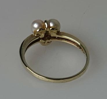 Perlenring mit drei Perlen aus 585er Gold, Ringgröße 56 , Gewicht: 2,5g