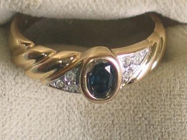 Ring aus 585er Gelbgold mit Saphir und 6 Diamanten, Größe 56, Gewicht: 3,3g
