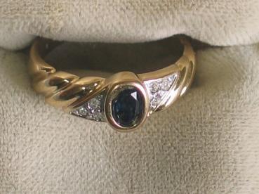 Ring aus 585er Gelbgold mit Saphir und 6 Diamanten, Größe 56, Gewicht: 3,3g