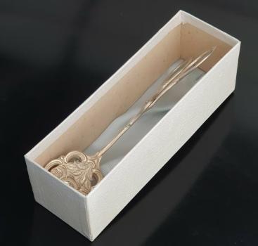 Gebäckzange Rosendekor Hildesheimer Rose versilbert 100er Auflage unbenutzt in der Originalverpackung