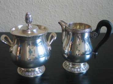 Vintage: Christofle Malmaison 5 teiliges versilbertes Kaffee u. Tee Service mit großem Tablett, sehr selten