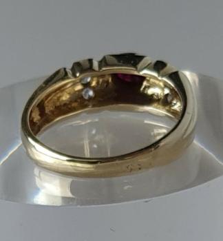 Rubinring Cabochon mit 6 Diamanten, 585er Gold, Größe 55, Gewicht: 4,8g