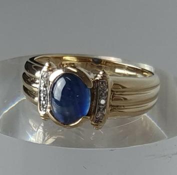 Saphirring Cabochon mit 6 Diamanten, 585er Gold, Größe 64, Gewicht: 5,1g