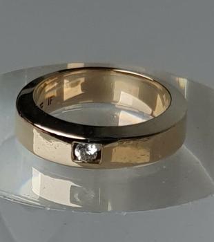 Brillantsolitär mit lupenreinem (IF) 0.07 ct Diamant aus 585er Gold, Größe 51, Gewicht: 7,4g