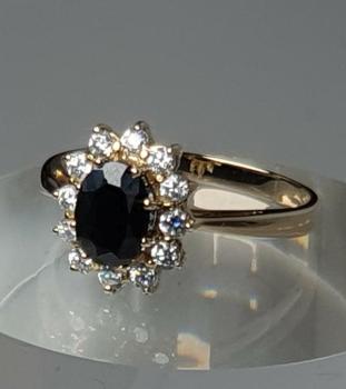 Preview: Schmucksteinring mit Onyx und Kristallsteinen aus 333er Gold, Größe 61, Gewicht: 3,1g