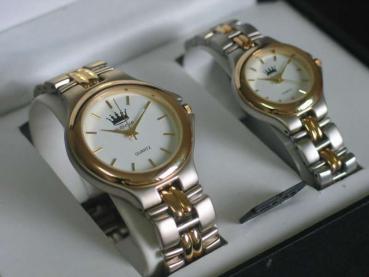 Partneruhren: Herren und Damen Armbanduhr Set mit Box, Neuwertig