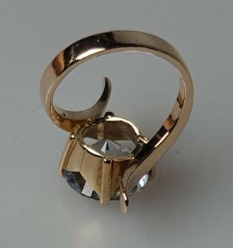 Extravaganter Ring "Handarbeit" aus 750er Gelbgold mit einem Aquamarin 5.80 ct. , Größe 56, Gewicht: 8,9g