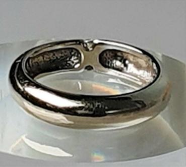 Ring aus 585er Gold mit Zirkoniabesatz, Größe 55, Gewicht: 4,6g
