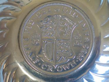 Münzboden Zierschälchen aus 800er Silber - Nachprägung - Half Crown George V 1936 Gewicht: ca. 30,9 Gramm