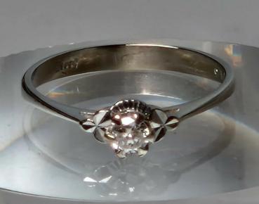 Diamantsolitär mit 0.15 ct. aus 585er Weißgold, Größe 53, Gewicht: 1,6g