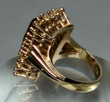 Preview: Vintage Prächtig verzierter Ring aus 585er Gold mit auberginefarbenem Schmuckstein, Größe 49, Gewicht: 9,6g