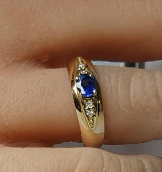 Saphir- Diamantring aus 585er Gelbgold, Größe 56, Gewicht: 3,1g