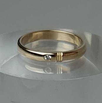 Diamantsolitär, Bandring aus 585er Gold mit Diamant 0.03 ct., Größe 53, Gewicht: 2,7g