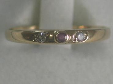 Feiner Diamant- Rubinring aus 585er Gold, Größe 53, Gewicht: 1,2g