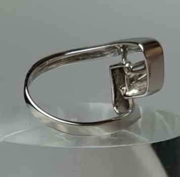 Preview: Extravaganter Diamantring aus 585er Weißgold, Größe 55, Gewicht: 4,2g