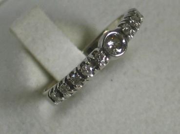 Diamantring aus 585er Weißgold mit elf Diamanten 0.30 ct., Größe 48, Gewicht: 1,6g