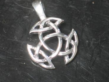 Anhänger "Keltischer Knoten" aus 925er Sterlingsilber, Gewicht: 1,7g