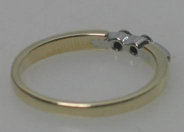 Feiner Diamantring aus 585er Gelb und Weißgold, Größe 53, Gewicht: 2,4g