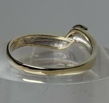Eleganter Diamantring aus 585er Gelbgold mit fünf Diamanten, Größe 69, Gewicht: 4,1g