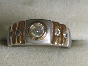 Eleganter Ring Bicolor mit Zirkonia, 20 mm Innendurchmesser, Gewicht: ca. 5,1 Gramm