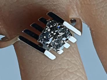 Extravaganter Ring aus 585er Weißgold mit vier Diamanten, Größe 57, Gewicht: 4,7g