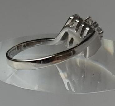 Preview: Extravaganter Ring aus 585er Weißgold mit vier Diamanten, Größe 57, Gewicht: 4,7g