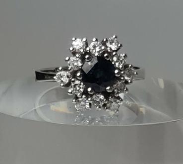 Saphir Ring aus 585er Weißgold, umrahmt von 12 Diamanten, Größe 54, Gewicht: 4,8g
