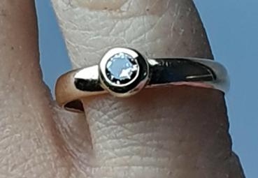 Diamantsolitär 0.12 ct., 585er Gold, Größe 47, Gewicht: 1,9g