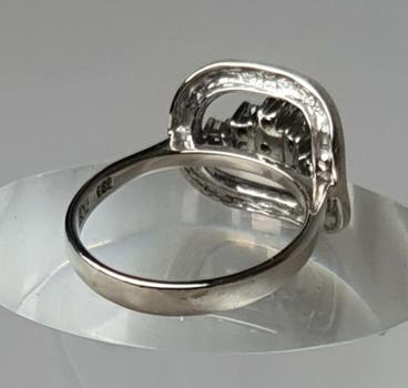 Preview: Diamantring aus 585er Weißgold mit 9 Diamanten 0.28 ct., Größe 56, Gewicht: 5,8g