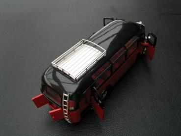 NZG Mercedes Benz O-3500 Reisebus, rot/schwarz, Nr. 218, 1:40