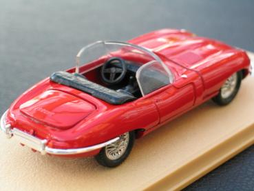Eligor Jaguar E Type Roadster, rot, 1:43 in Vitrinenbox