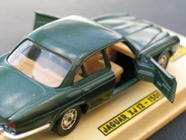 Solido Jaguar XJ 12 Sovereign, Serie II, dark green, 1:43 in Vitrinenbox