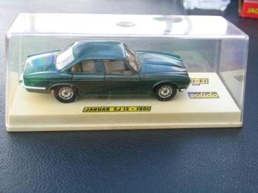 Solido Jaguar XJ 12 Sovereign, Serie II, dark green, 1:43 in Vitrinenbox
