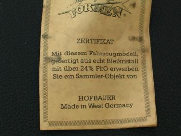 Jaguar E Coupe aus Bleikristallglas und Sockel mit Zertifikat, Masse ca. 17,0 x 7.0 cm