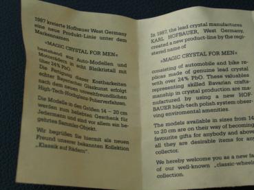 Jaguar E Coupe aus Bleikristallglas und Sockel mit Zertifikat, Masse ca. 17,0 x 7.0 cm