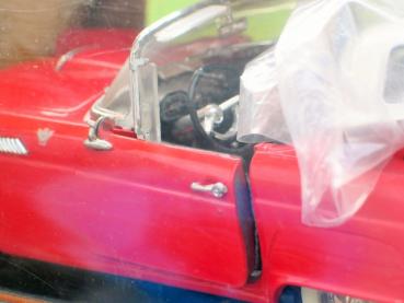 Ford Thunderbird Cabrio 1955, rot, 1:18 in OVP