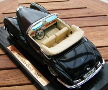 Maisto (Tchibo) Mercedes-Benz 300 S Cabriolet (1955), schwarz, 1:18 in OVP
