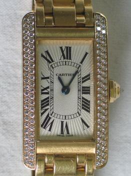 Cartier Tank Americaine Large, Damenarmbanduhr aus 750er Gold mit 99 Diamanten