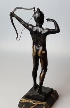 Bronzeskulptur "Bogenschütze" von Victor Bugler
