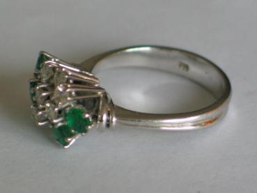 Diamant- Smaragdring aus 750er Weissgold, Größe 62, Gewicht: 7,8g