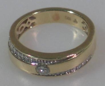 Preview: Diamantring mit 0.50 ct. aus 375 Gelbgold, Größe 52, Gewicht: 4,7g