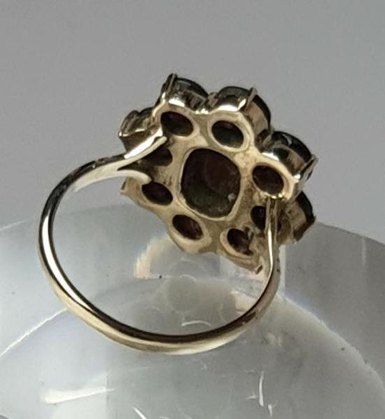 Granatsteinring aus 333er Gold, Größe 46, Gewicht: 2,9g