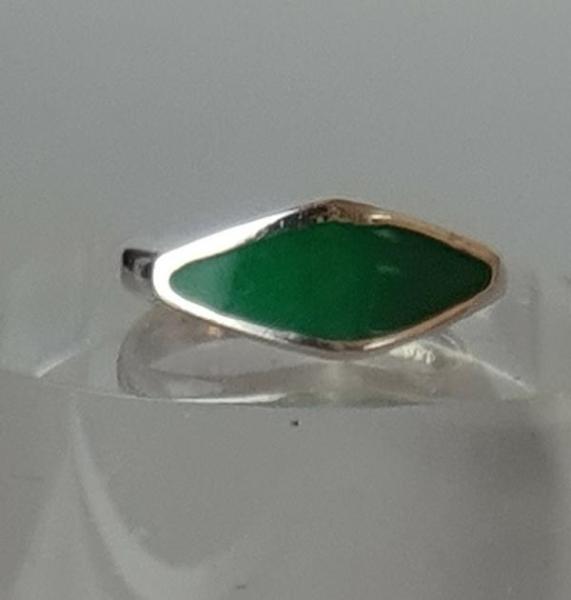 Ring aus 925er Silber mit grünem Achat Schmuckstein, Größe 53, Gewicht: 3,4g