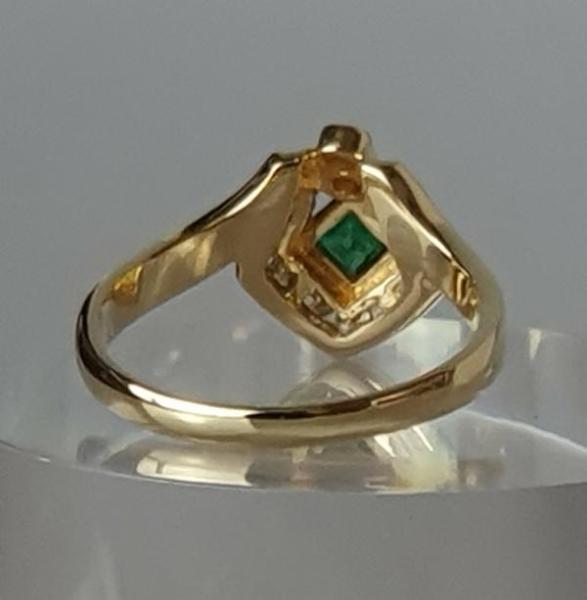 Eleganter Smaragdring mit Diamanten, 750er Gold, Größe 58, Gewicht: 4,8g