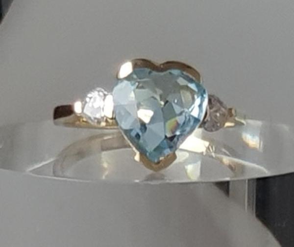 Topas Herzring mit 3.28 ct. aus 585er Gold, Größe 57, Gewicht: 3,9g