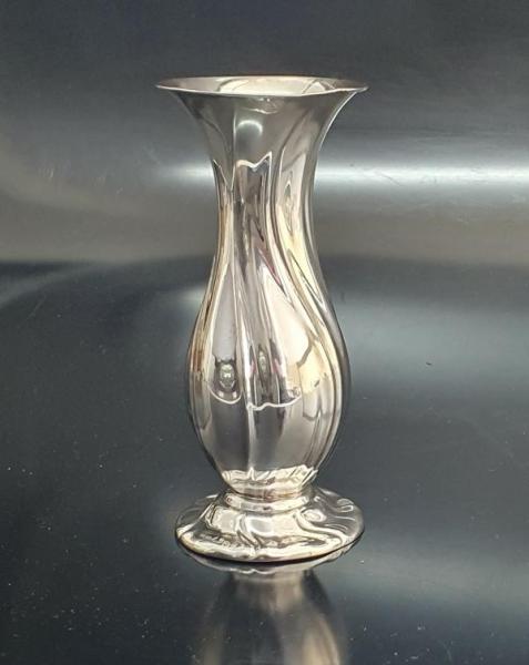 Antiksilber: Kleine Vase aus 925er Sterlingsilber, Gewicht: 79,3g